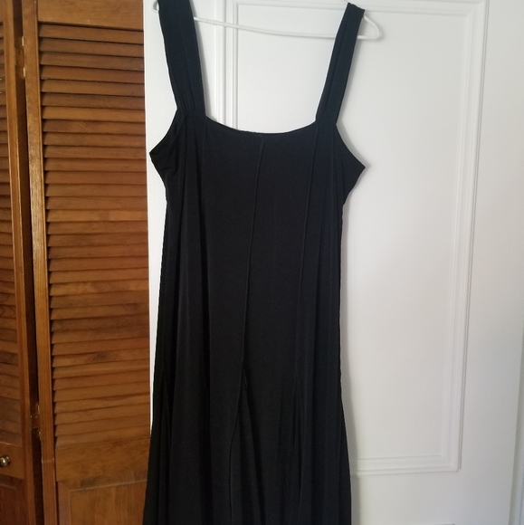 Black dress - Picture 3 of 3